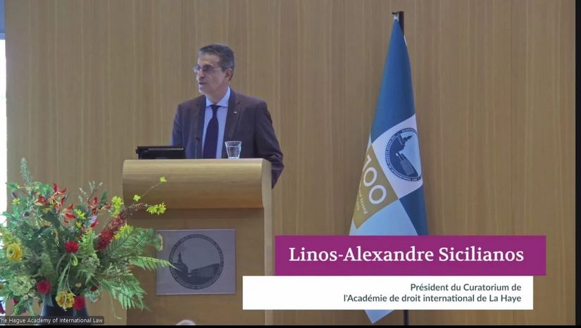 ΕΝΑΡΚΤΗΡΙΑ ΟΜΙΛΙΑ ΤΟΥ ΚΑΘΗΓΗΤΗ ΛΙΝΟΥ-ΑΛΕΞΑΝΔΡΟΥ ΣΙΣΙΛΙΑΝΟΥ ΣΤΟΝ ΘΕΡΙΝΟ ΚΥΚΛΟ ΔΗΜΟΣΙΟΥ ΔΙΕΘΝΟΥΣ ΔΙΚΑΙΟΥ ΤΗΣ ΑΚΑΔΗΜΙΑΣ ΔΙΕΘΝΟΥΣ ΔΙΚΑΙΟΥ ΤΗΣ ΧΑΓΗΣ